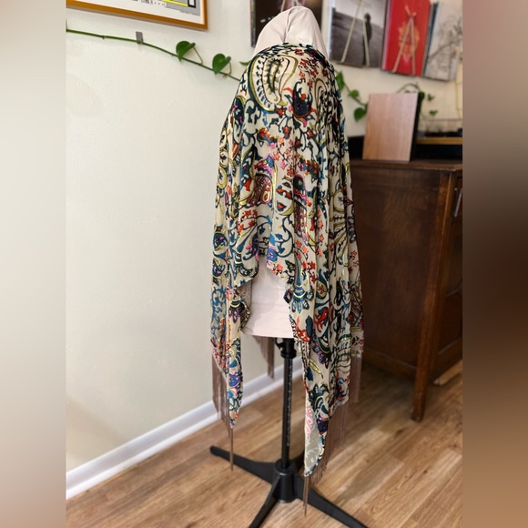 🪷 Velvet Fringe Kimono, Multicolored Velvet Flowers, Fringe, Jacket, Cover Up - Picture 5 of 9